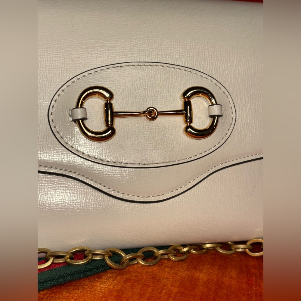 Gucci White Leather Crossbody with Green & Red Web Strap - Picture 9 of 12